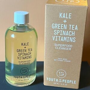 YOUTH TO THE PEOPLE Superfood Gentle
Antioxidant face wash Cleanser